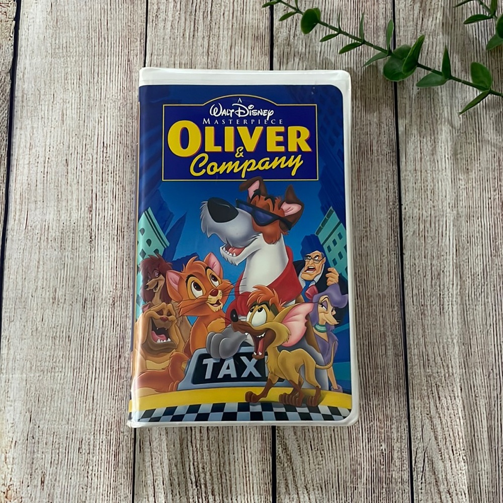 Oliver & Company Walt Disney MasterPiece VHS 7897 Rare/Collectible
